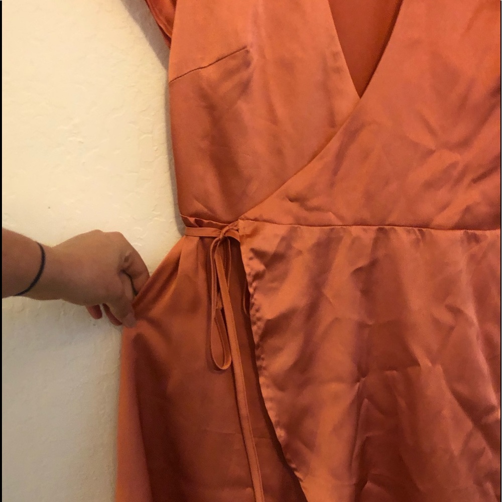 Dress - Picture 3 of 4
